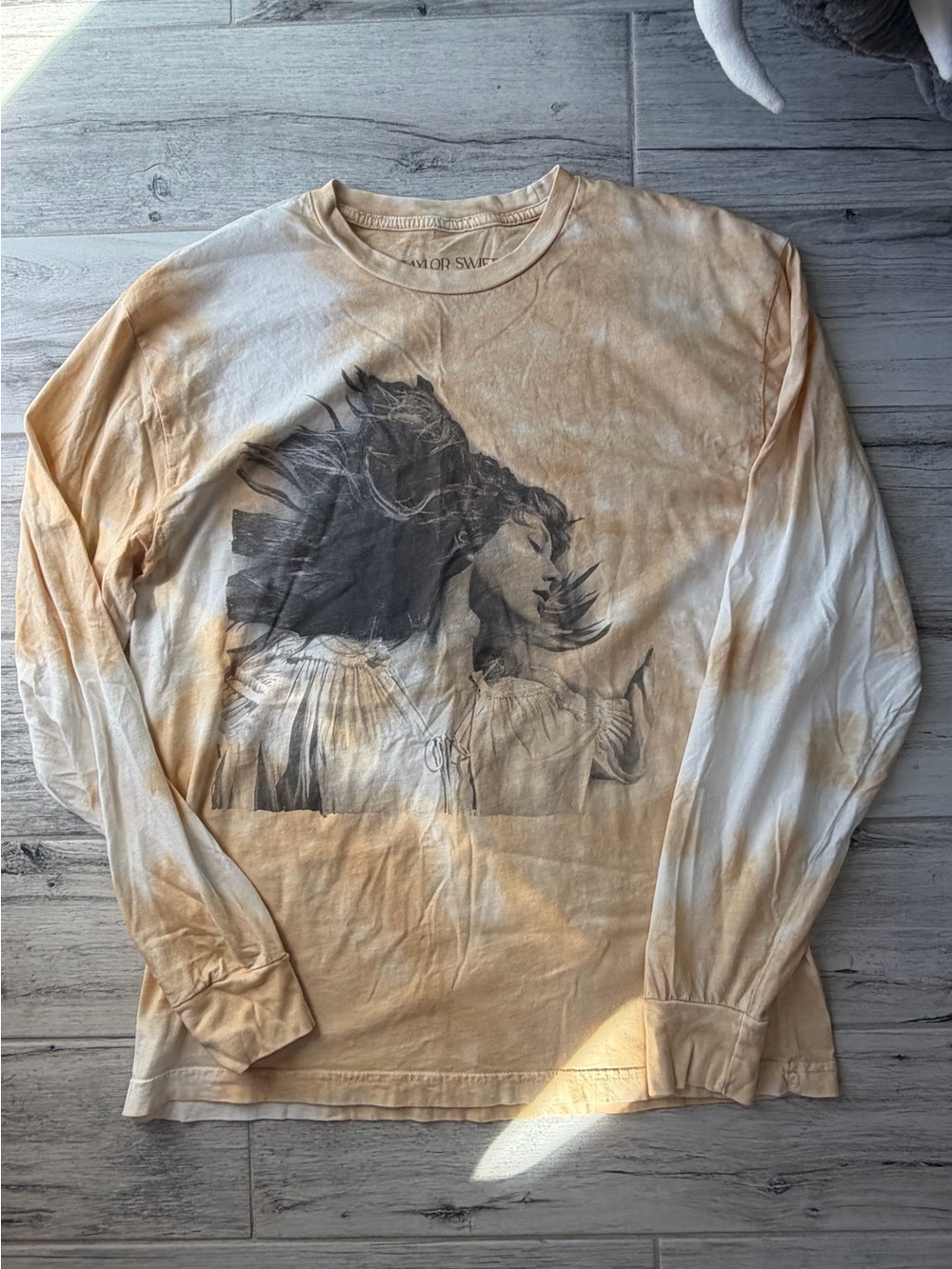 Taylor Swift Fearless Taylor’s Version Golden Tie-Dye Long-Sleeve Graphic Tee